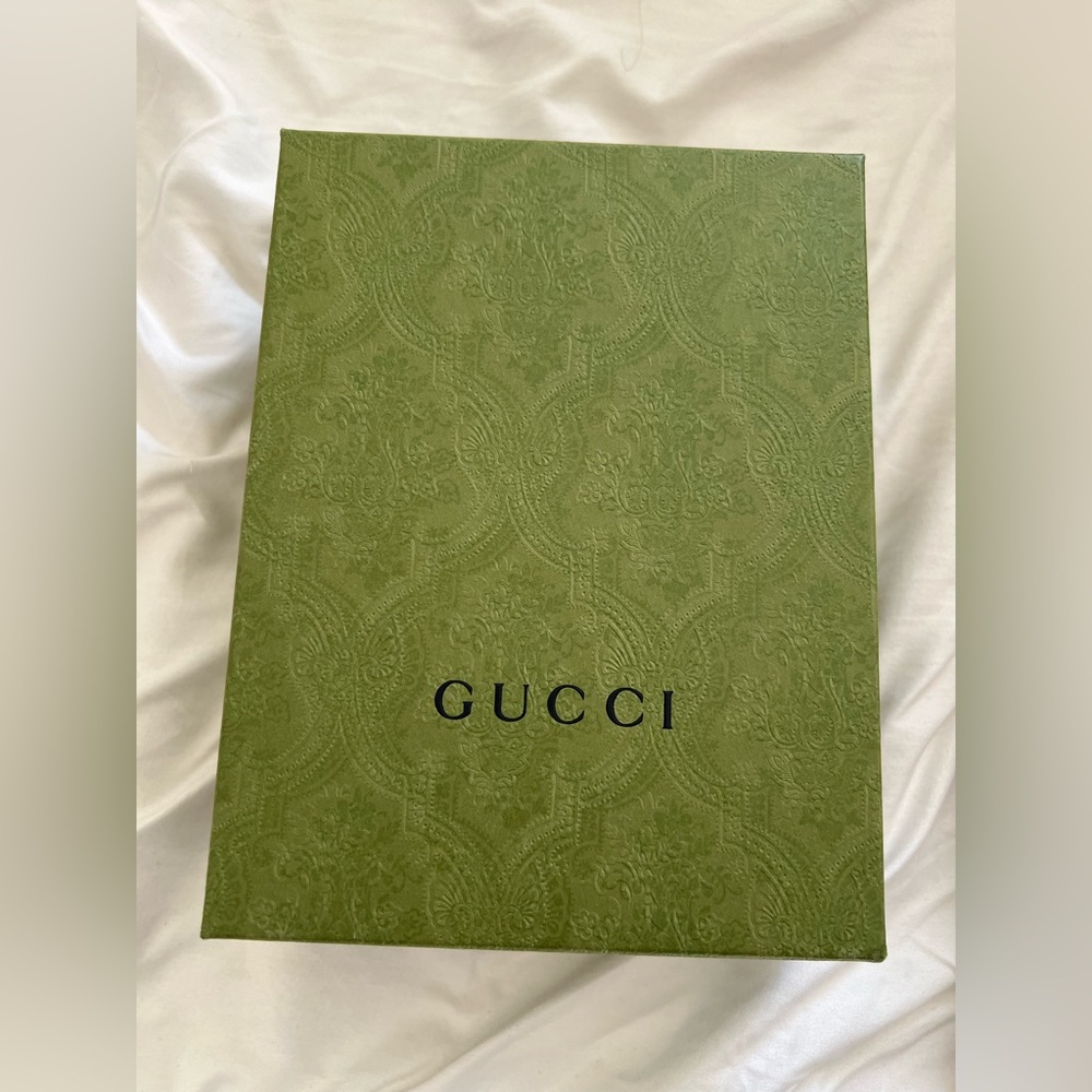 Gucci gift box